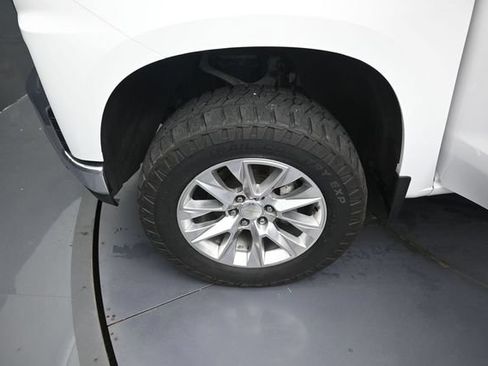 Used 2021 Chevrolet Silverado 1500 LTZ AWD/4WD image 35