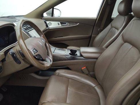 Used 2017 Lincoln MKX Reserve w/ Luxury Package AWD/4WD image 17