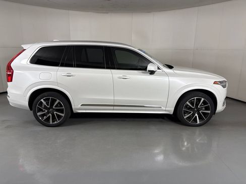 Used 2025 Volvo XC90 B6 Plus w/ Protection Package Premier AWD/4WD image 9