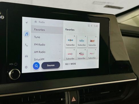Used 2024 Toyota Prius Prime FWD image 14