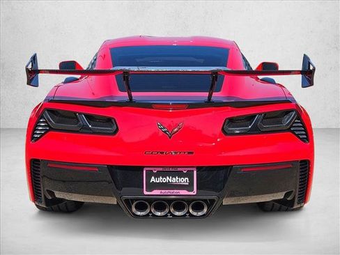 Used 2016 Chevrolet Corvette Z06 w/ 3LZ Preferred Equipment Group RWD image 6