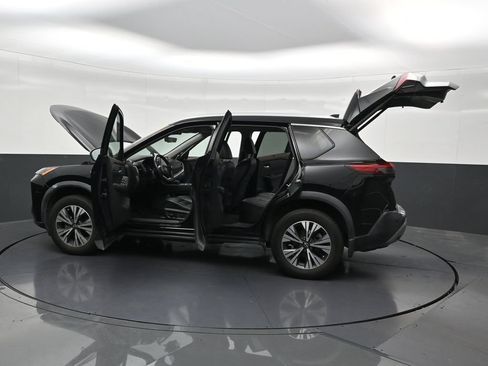 Used 2022 Nissan Rogue SV w/ SV Premium Package FWD image 34