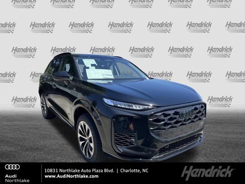 Used 2026 Audi Q3 quattro 2.0T w/ Driver Assistance Package AWD/4WD image 1