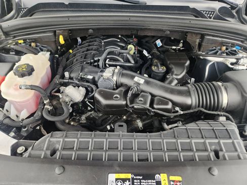 Used 2025 Jeep Grand Cherokee L Summit w/ Advanced Protech Group IV AWD/4WD image 38