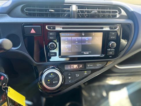 Used 2017 Toyota Prius C Two FWD image 17