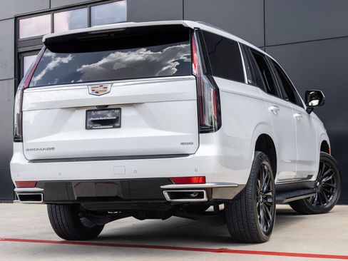 Used 2023 Cadillac Escalade Premium Luxury w/ LPO, Floor Liner Package AWD/4WD image 8