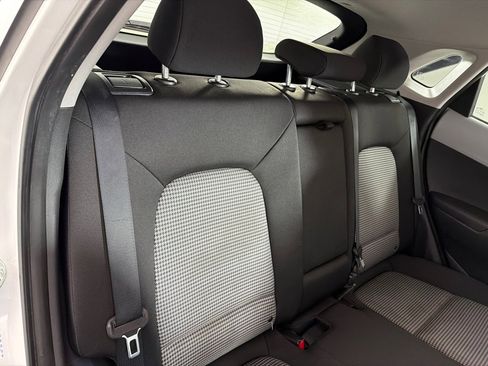 Used 2021 Hyundai Kona SE image 19