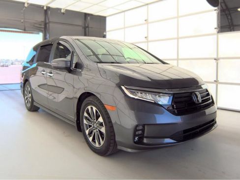 Used 2024 Honda Odyssey EX-L image 4