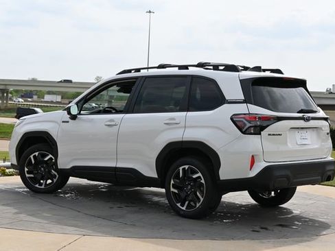 New 2026 Subaru Forester Premium AWD/4WD image 5