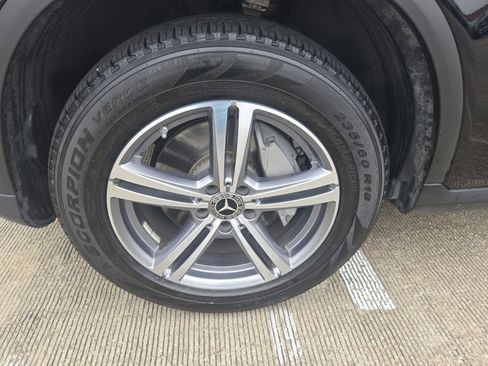 Used 2022 Mercedes-Benz GLC 300 4MATIC image 20