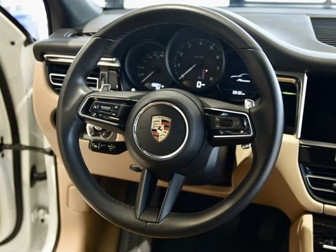 Used 2024 Porsche Macan AWD/4WD image 19