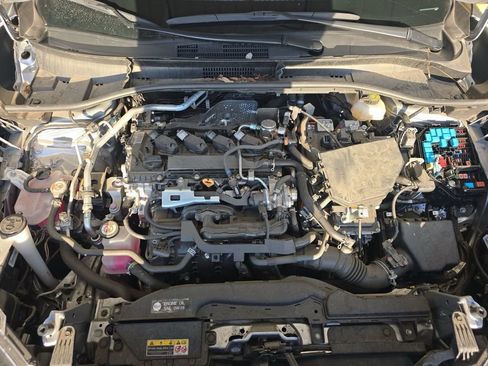 Used 2024 Toyota Corolla Cross XSE w/ Convenience Package image 9