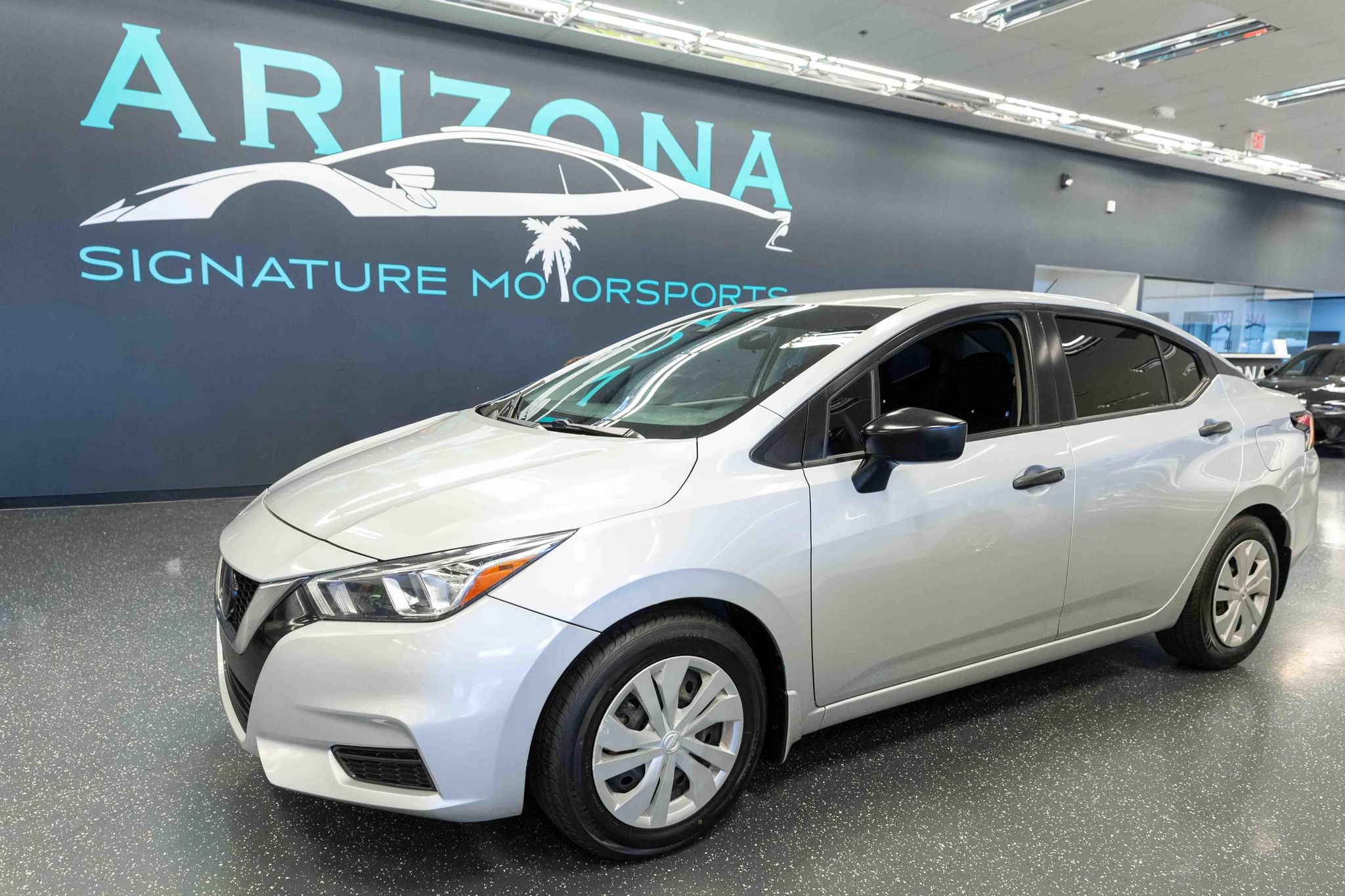 Used 2021 Nissan Versa S FWD image 1