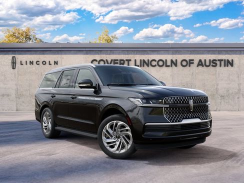New 2027 Lincoln Navigator Premiere RWD image 4