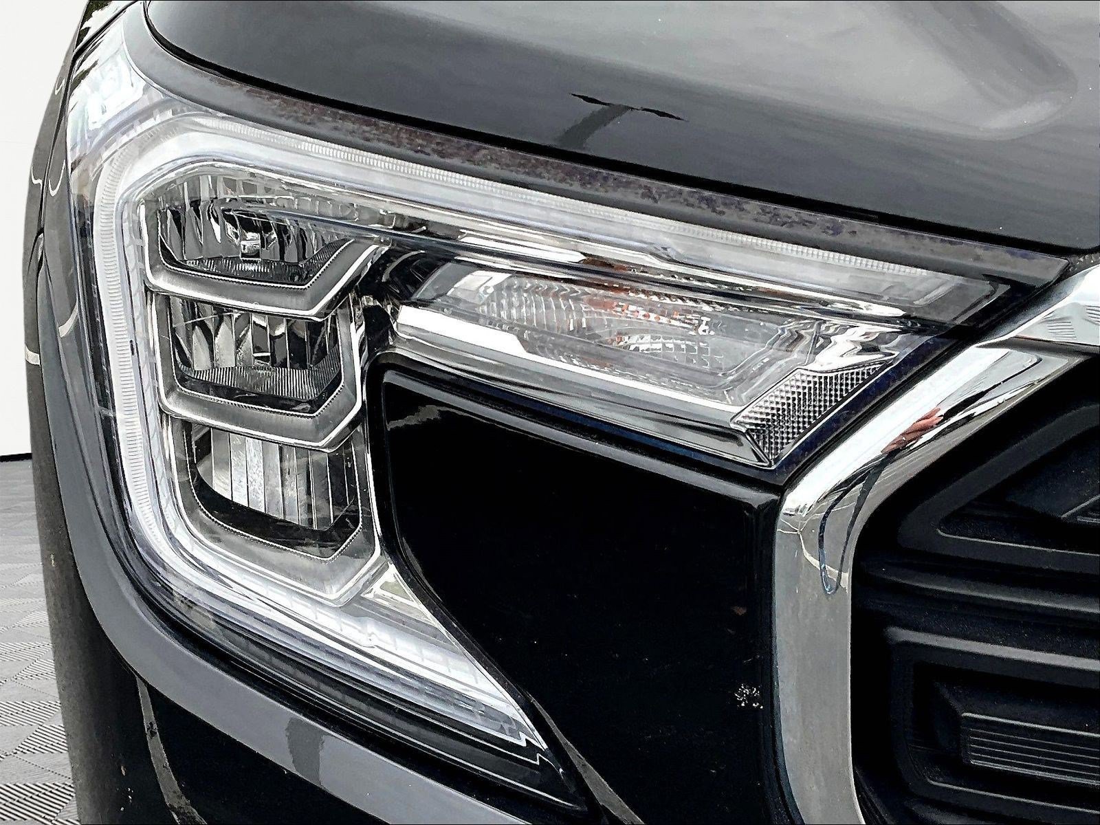 Used 2024 GMC Terrain SLE w/ Driver Convenience Package FWD image 32