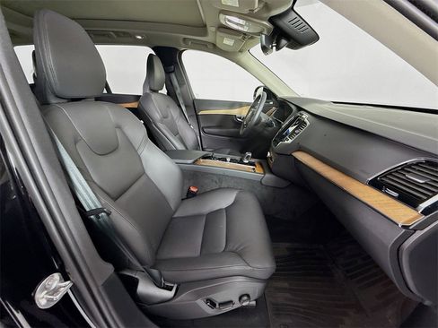 Used 2025 Volvo XC90 B6 Plus w/ Protection Package Premier image 23