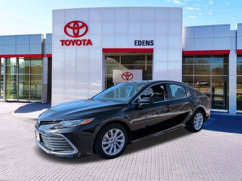 Certified 2023 Toyota Camry LE image 9