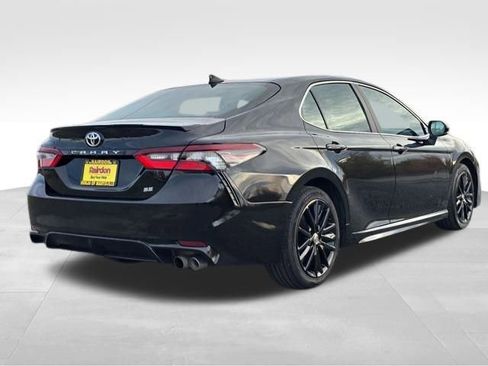 Used 2023 Toyota Camry SE image 7