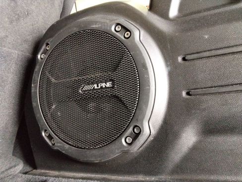 Used 2019 Jeep Wrangler Unlimited Sahara image 12