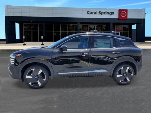 New 2026 Nissan Kicks SR w/ Illumination Package FWD image 2