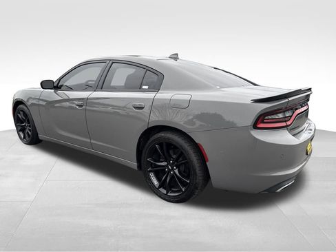 Used 2018 Dodge Charger SXT Plus w/ Blacktop Package image 7