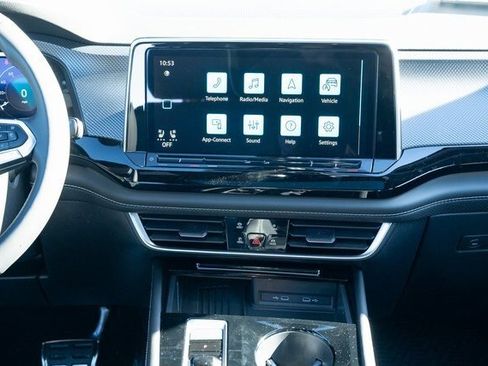 New 2026 Volkswagen Atlas Cross Sport SEL Premium R-Line image 32