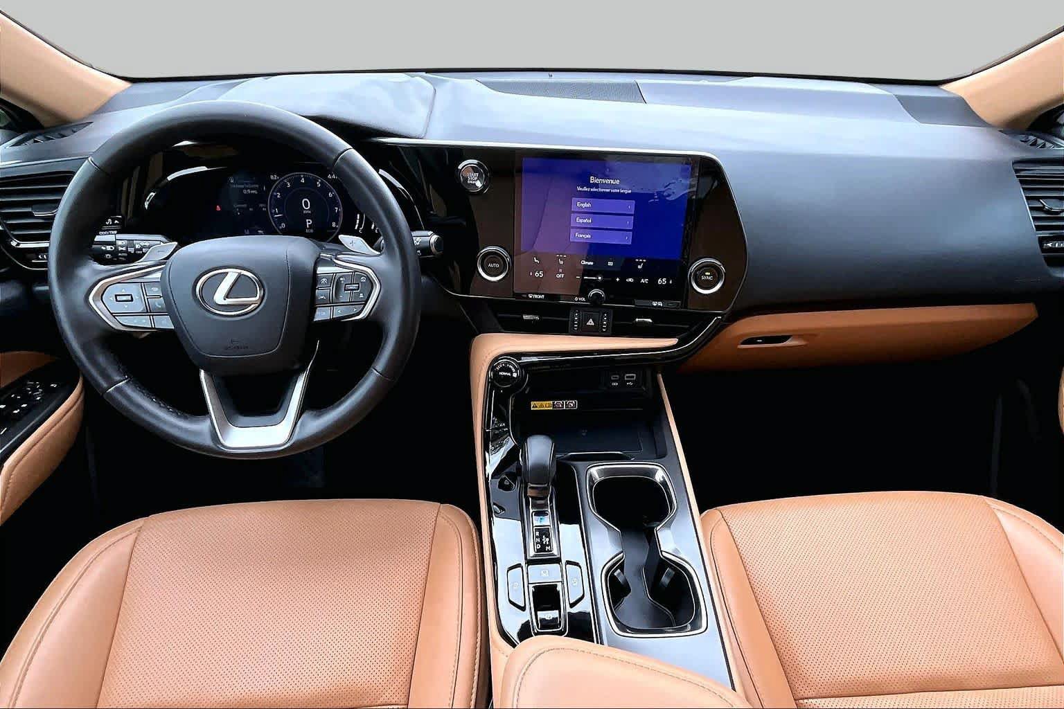 Used 2025 Lexus NX 250 FWD w/ Accessory Package (Z2) image 16