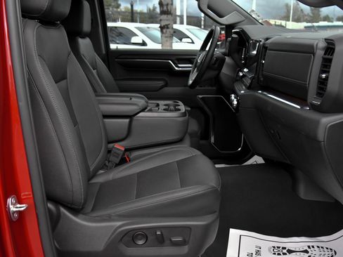 Used 2024 GMC Sierra 1500 SLT image 50