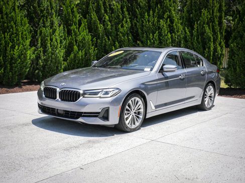 Used 2021 BMW 530i w/ Premium Package RWD image 5