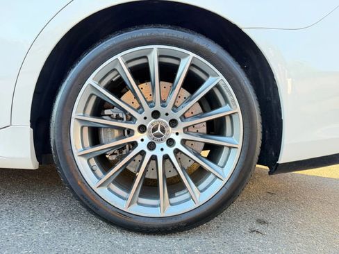 Used 2022 Mercedes-Benz S 580 4MATIC Sedan w/ AMG Line Package image 35