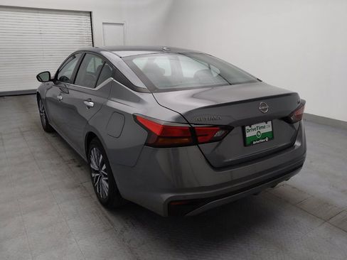 Used 2023 Nissan Altima 2.5 SV image 5