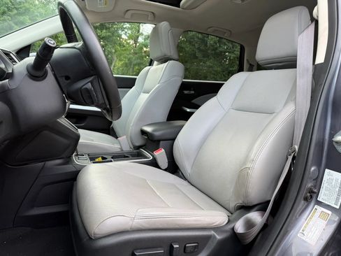 Used 2016 Honda CR-V Touring image 10