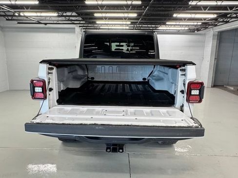 Used 2020 Jeep Gladiator Rubicon AWD/4WD image 9