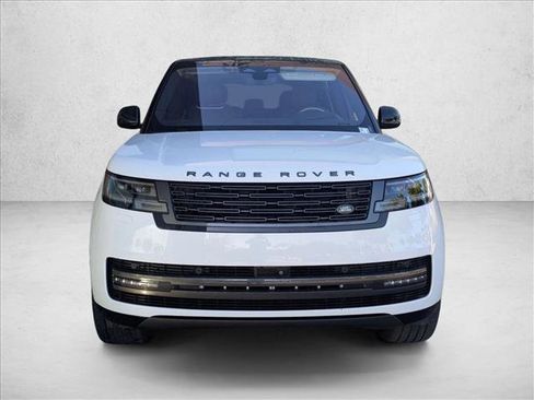 Used 2023 Land Rover Range Rover Long Wheelbase SE AWD/4WD image 2