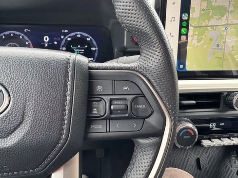 Used 2024 Toyota Tacoma TRD Off-Road image 30