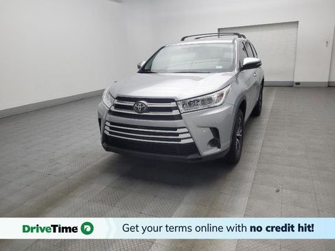 Used 2019 Toyota Highlander LE image 1