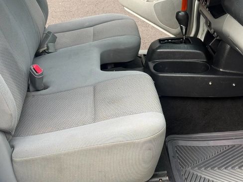 Used 2014 Toyota Tacoma 2WD Regular Cab image 8