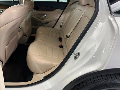 Used 2021 Mercedes-Benz GLC 300 GLC 300 w/ Premium Package image 21