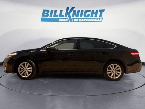Used 2014 Toyota Avalon XLE Premium FWD image 2