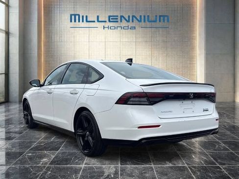 Used 2024 Honda Accord Sport image 3