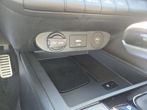 New 2025 Hyundai Elantra SEL image 18