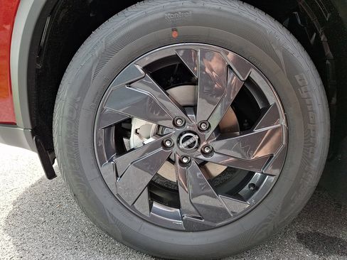 New 2026 Nissan Rogue SV AWD/4WD image 4