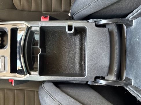 Used 2019 Ford Edge SEL FWD image 22