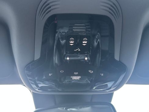 Used 2017 Alfa Romeo Giulia Ti w/ TI 19" Sport Package image 26