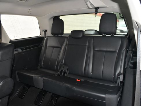 Used 2024 Ford Expedition XLT image 27