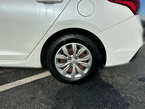 Used 2018 Hyundai Accent SE image 17