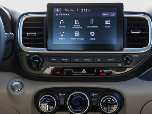 Used 2026 Hyundai Venue SEL image 16