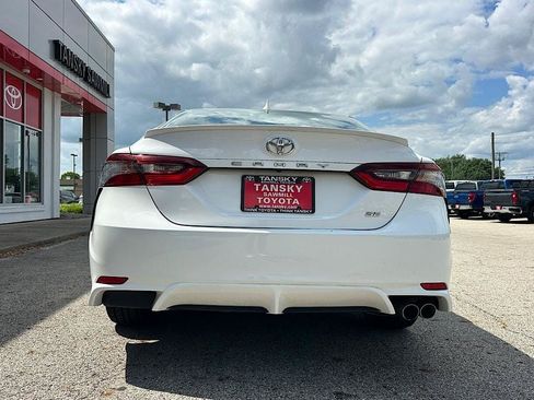 Certified 2021 Toyota Camry SE FWD image 4