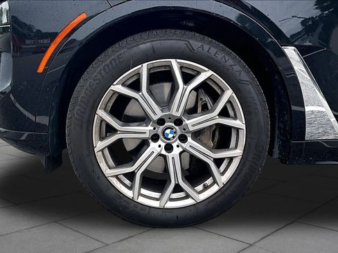 Used 2023 BMW X7 xDrive40i w/ Premium Package AWD/4WD image 11