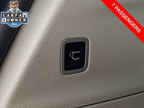 Used 2024 Chrysler Pacifica Touring-L FWD image 30